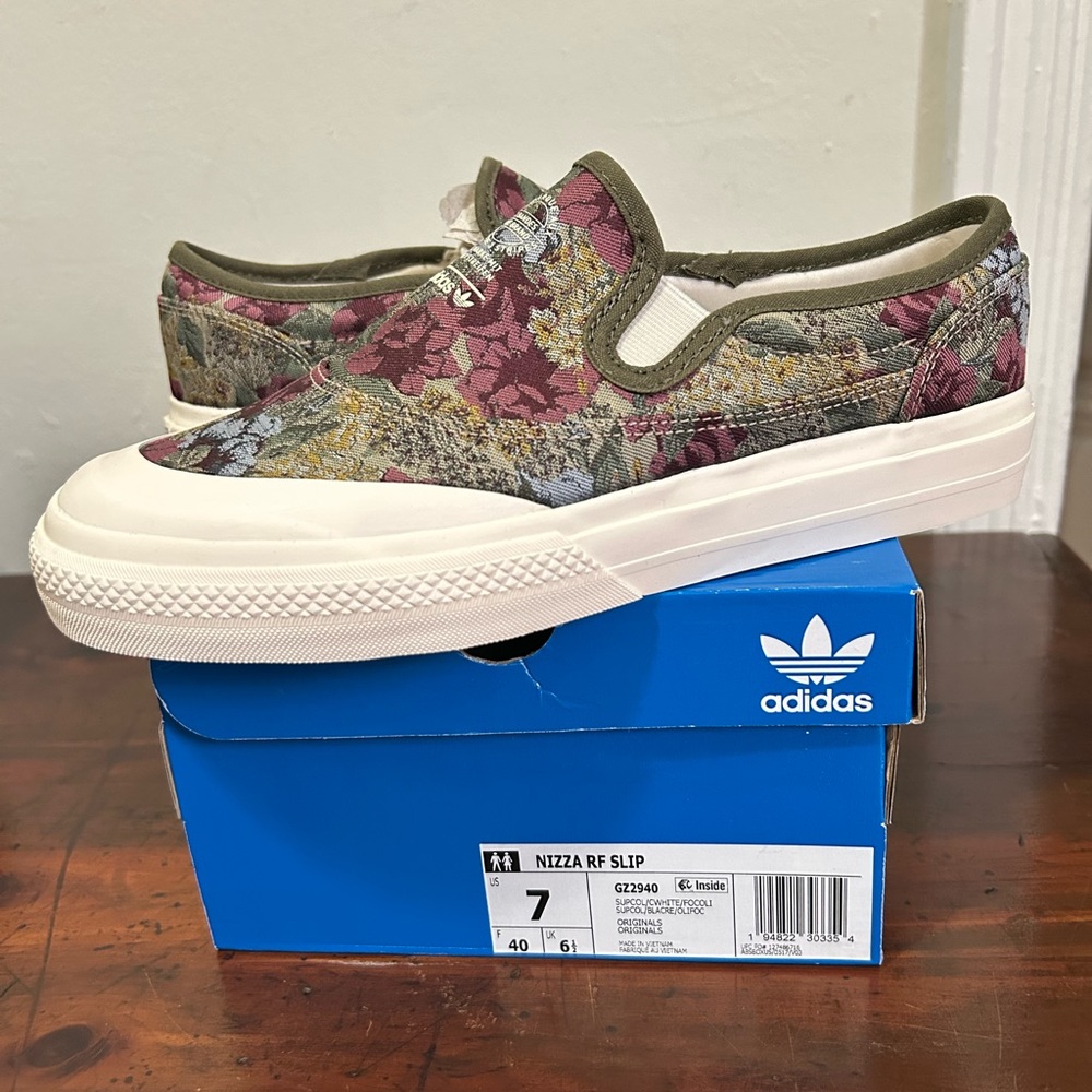 New with box Adidas Floral Nizza Slip Ons Sz 7M